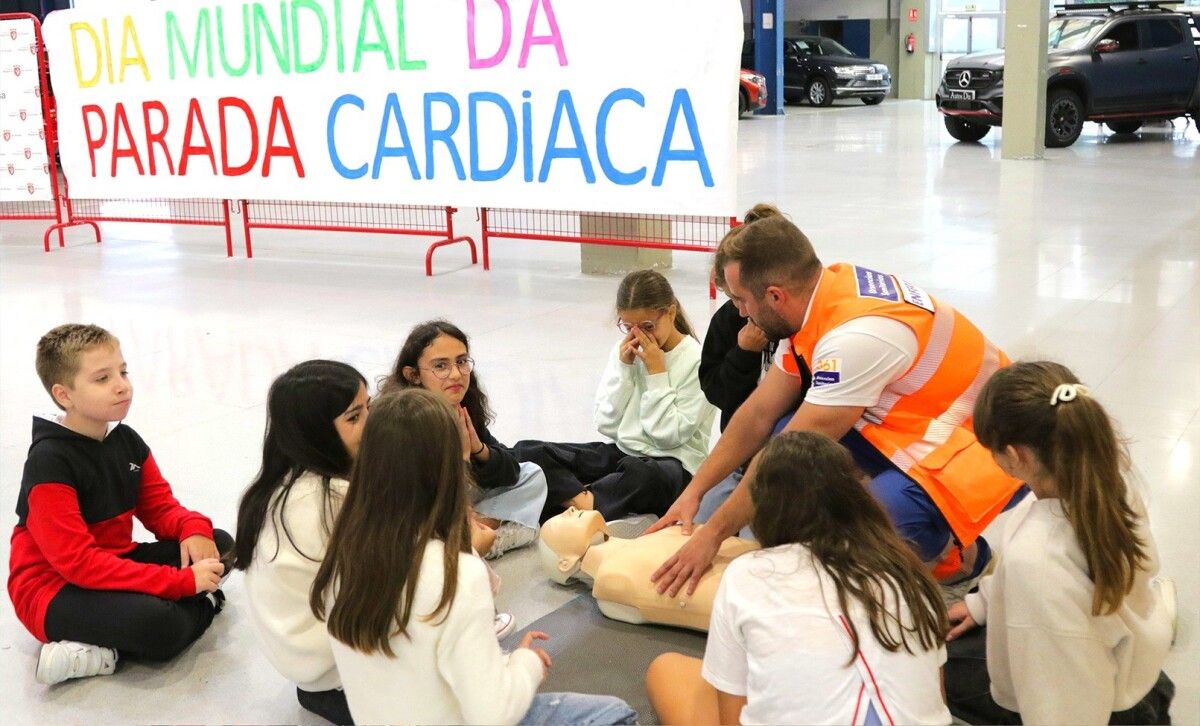 Taller de RCP impartido en Vilagarcía por el Día Mundial de la Parada Cardíaca