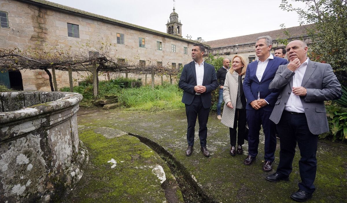 Visita del Gobierno provincial al Convento de Santa Clara