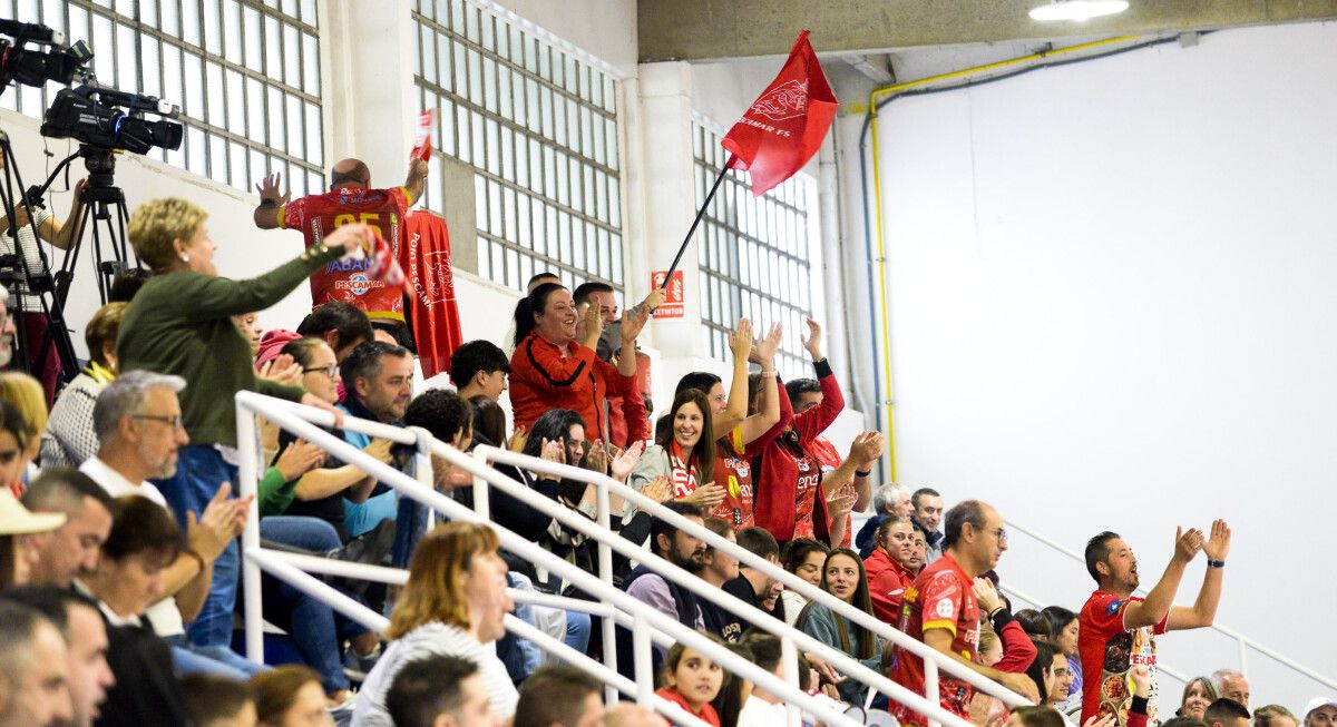 Partido de liga entre Poio Pescamar y Alcorcón  en A Seca