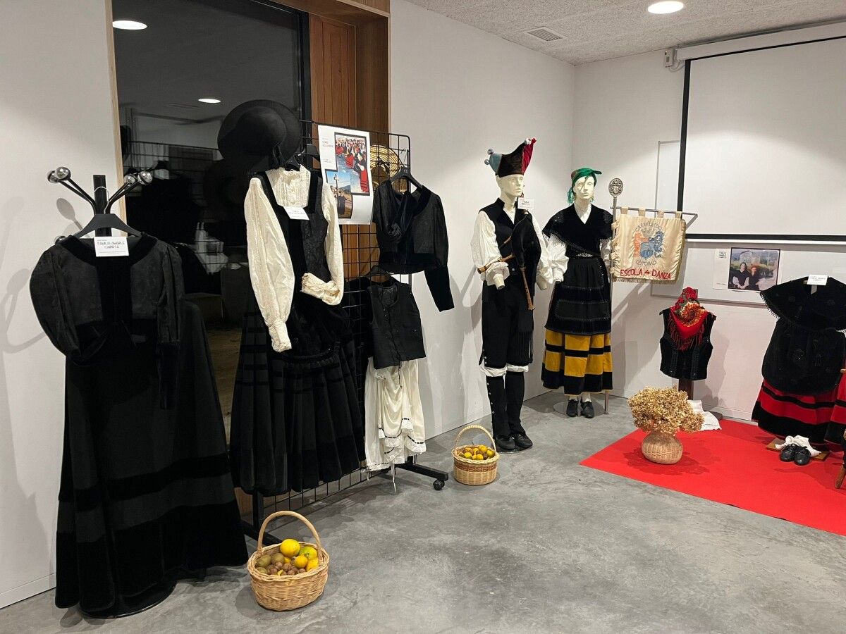 Muestra de trajes tradicionales