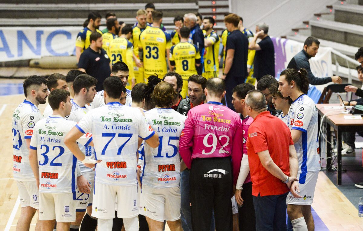 Partido de liga entre Cisne y Trops Málaga en el Municipal