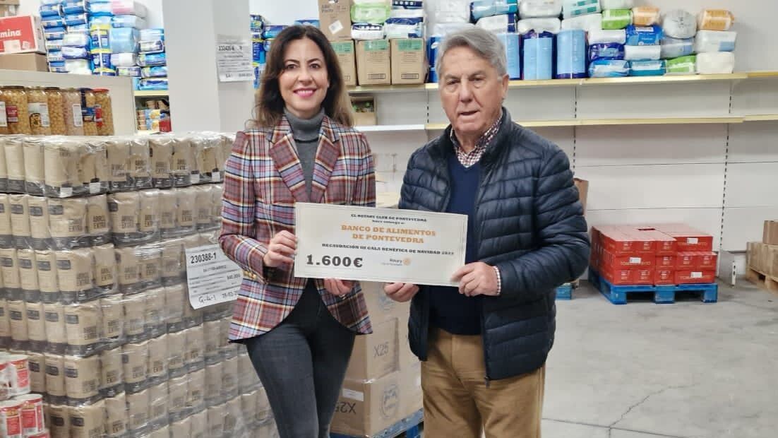 Rotary Pontevedra entrega una donación de 1.600 euros al Banco de Alimentos