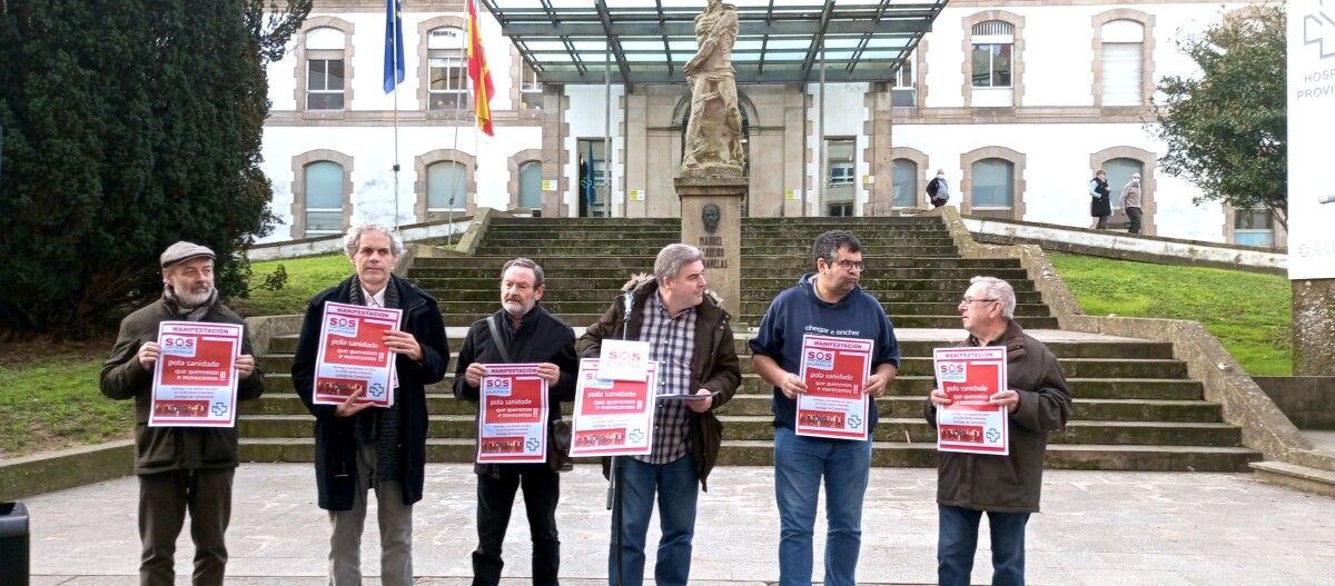 Representantes de SOS Sanidade Pública Pontevedra