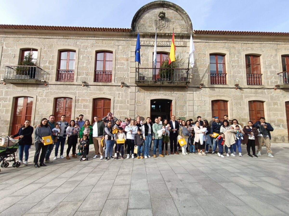 Acto de benvida aos bebés nados en Poio nos últimos meses