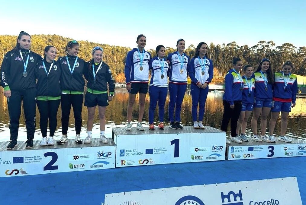 Campeonato Gallego de Invierno de Piragüismo K-4 y C-4 en el embalse de Pontillón do Castro