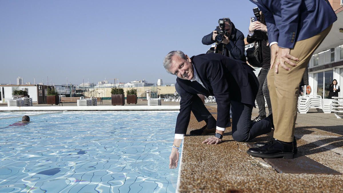 Alfonso Rueda, nunha instalación deportiva