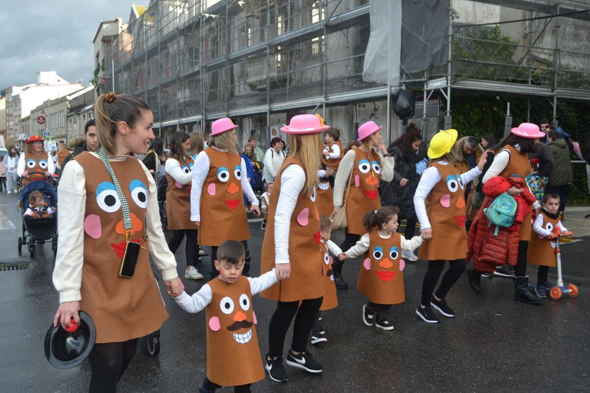 Desfile de entroido en Bueu