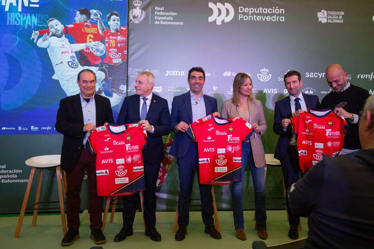 Presentación de los partidos de balonmano de las selecciones absolutas femenina y masculina