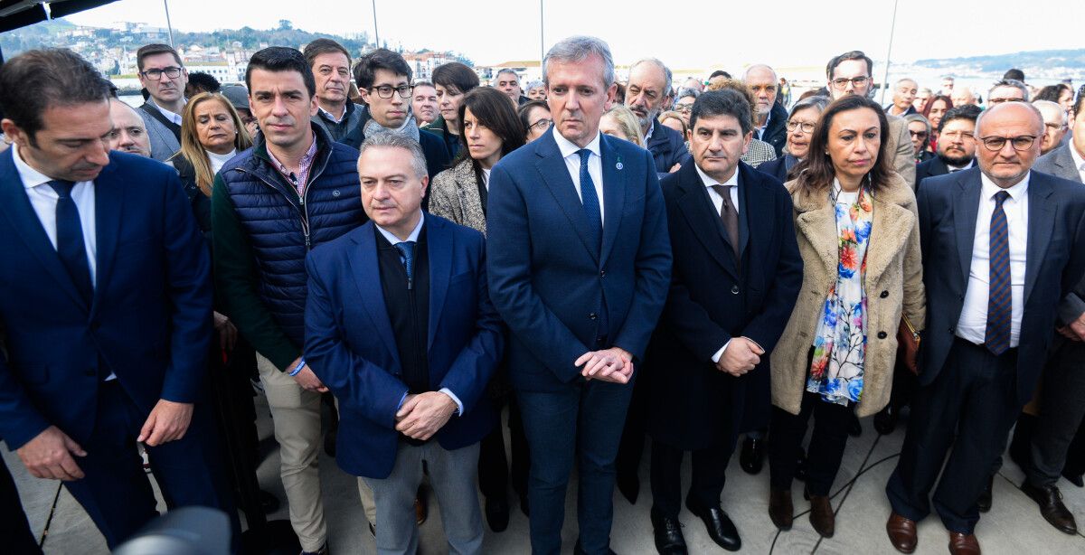 Alfonso Rueda, Ana Pontón y José Ramón Gómez Besteiro, en la jornada de reflexión en el segundo aniversario del Villa de Pitanxo