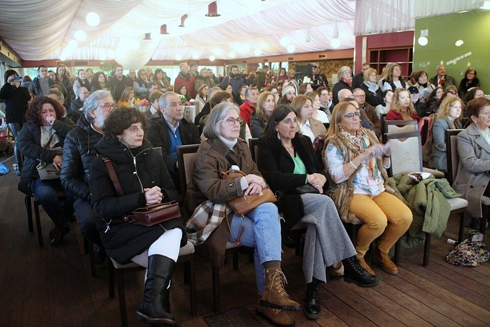 Público en la clausura del Certame da Camelia