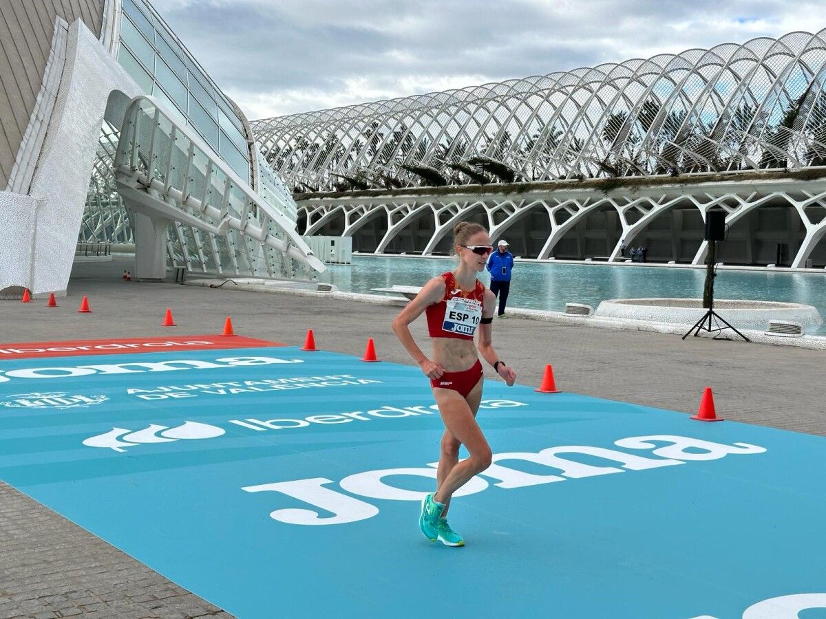 Antía Chamosa en el Critérium Internacional de Relevo Mixto de Marcha en Valencia