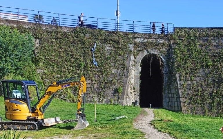 Comienzan los trabajos para hacer accesible el paso peatonal inferior del Puente de la Barca 