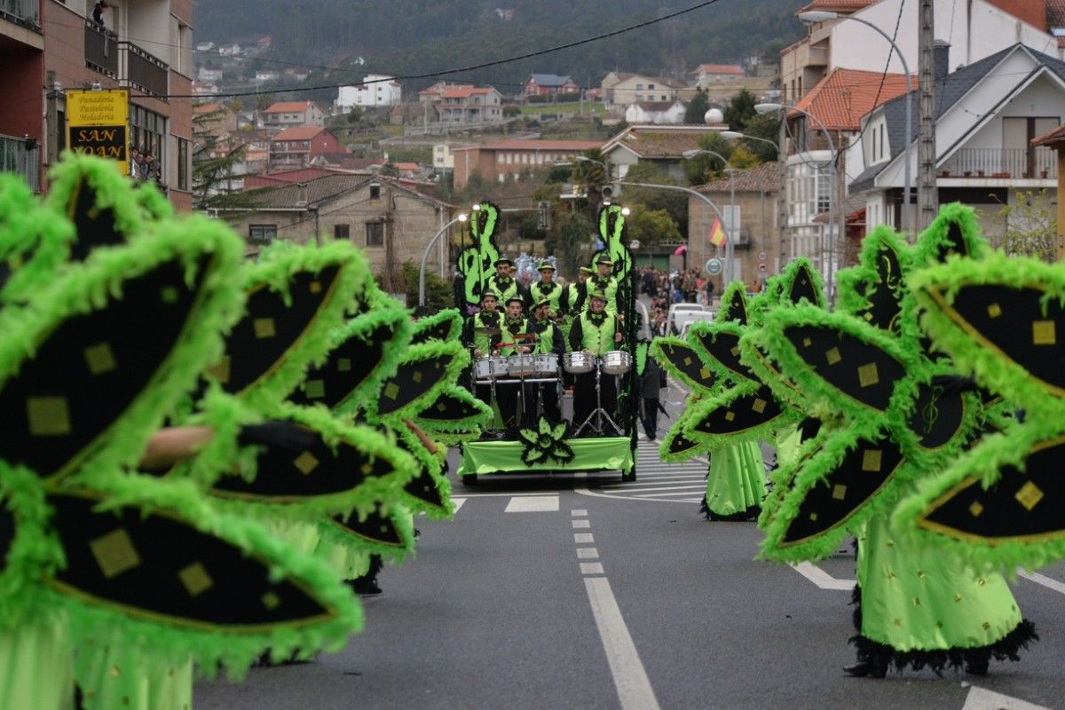 Desfile de carnaval en Poio