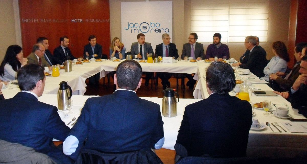  Desayuno de trabajo de Jacobo Moreira y Francisco Conde con empresarios de AJE y Aempe 