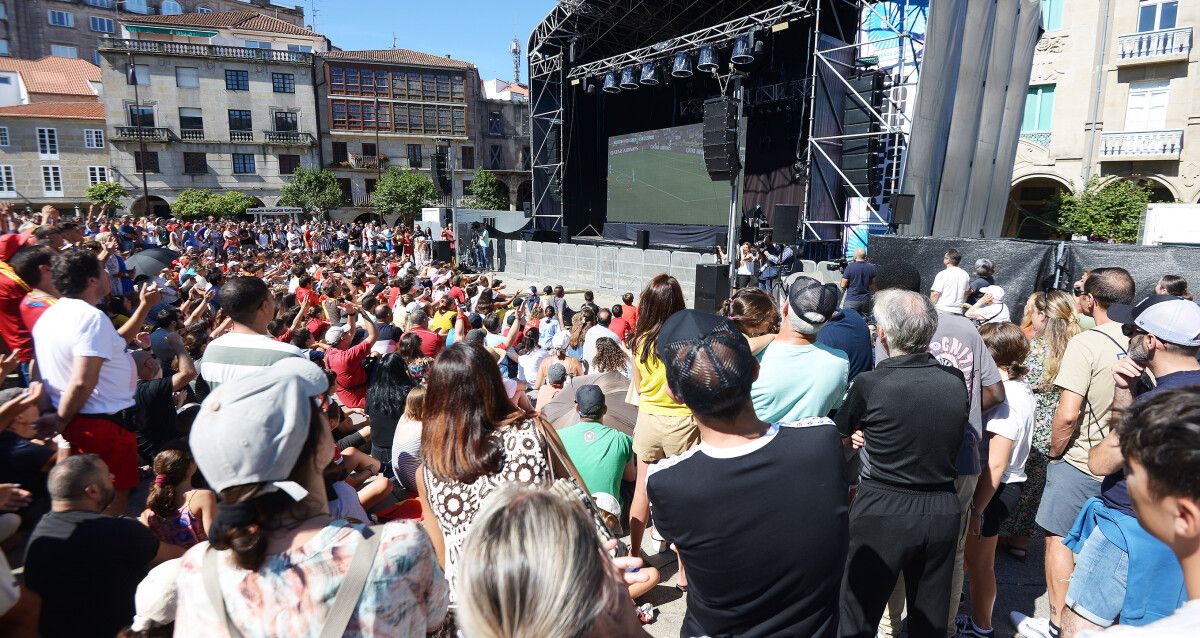 Pantalla gigante en A Ferrería para apoyar a Tere Abelleira en la final del Mundial 