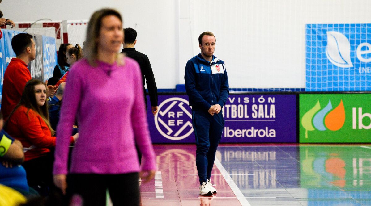 Partido de liga entre Poio Pescamar y Móstoles en A Seca