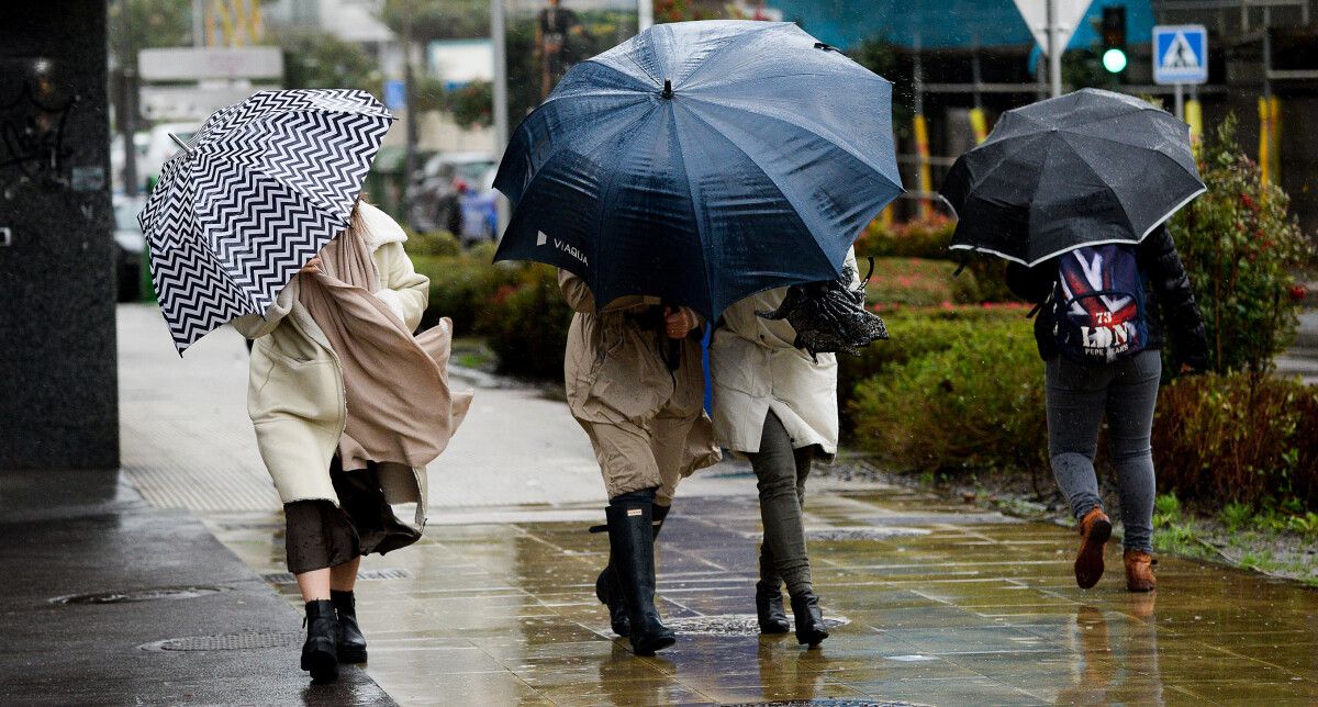 Temporal de chuvia e vento en Pontevedra