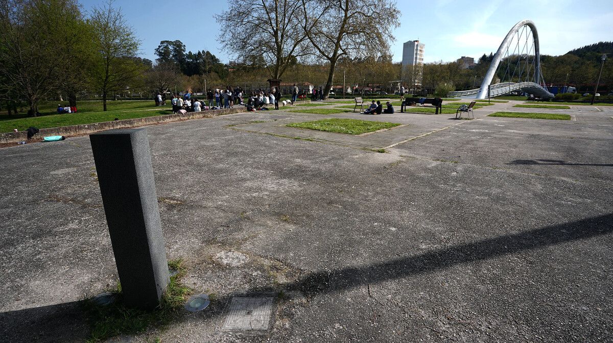 Entorno da pasarela na Illa das Esculturas