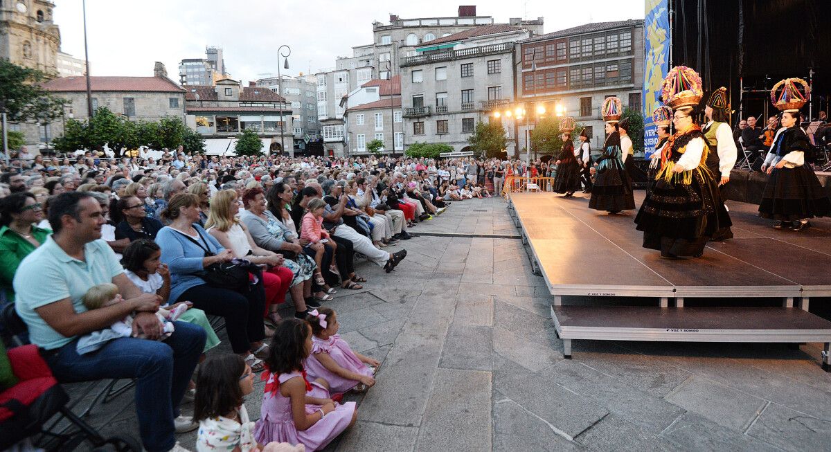 Gala Sinfónico-Tradicional da Orquestra Sinfónica de Pontevedra e Tequexetéldere