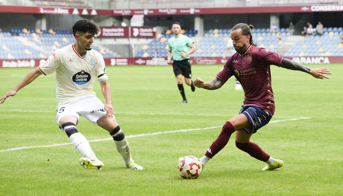 Héctor Hernández, en el partido de liga entre Pontevedra y Valladolid Promesas en Pasarón