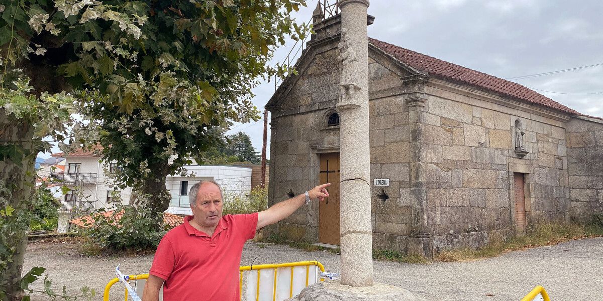 Eulogio Sartier sinala os danos do cruceiro de San Amaro 