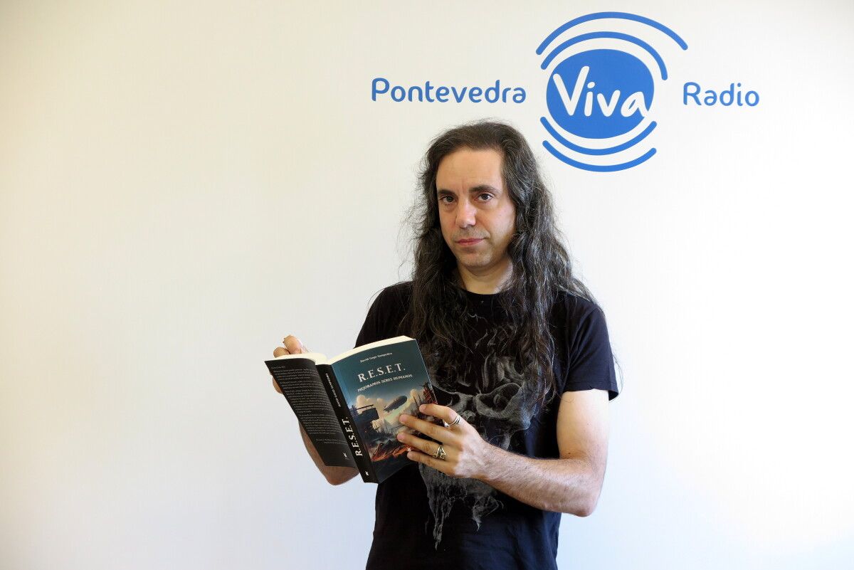 El autor marinense David Gago Sampedro