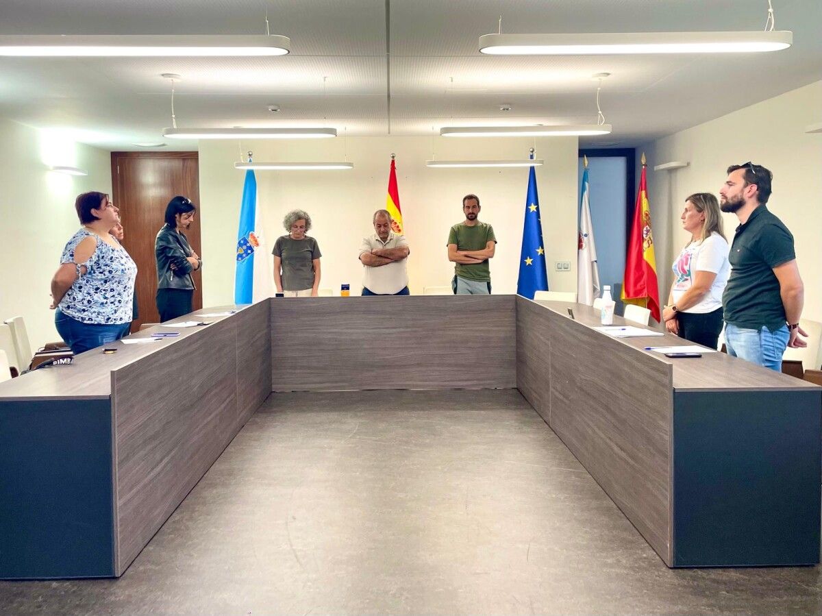 Minuto de silencio en el Pleno de Campo Lameiro en recuerdo de Julio Sayáns