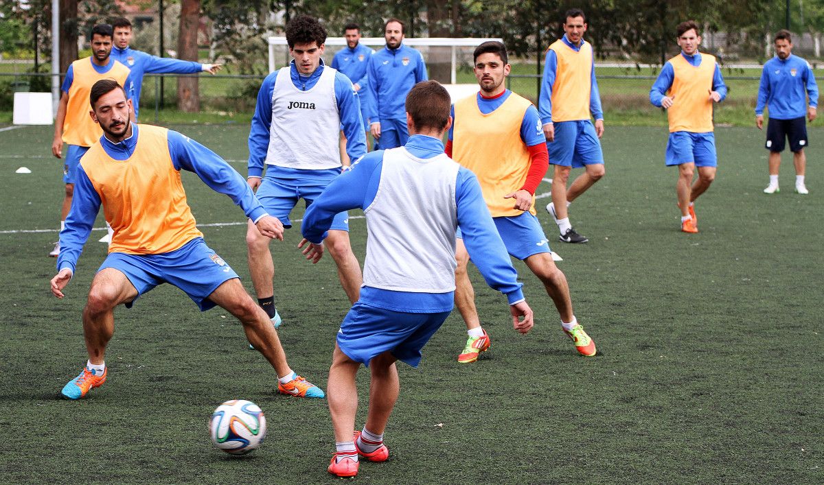 Entrenamiento del Pontevedra en A Xunqueira