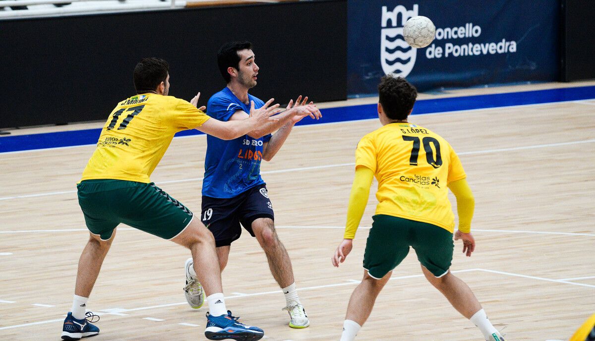 Sergio Blond, en el partido entre Teucro y Gáldar-Gran Canaria en el Pabellón Municipal