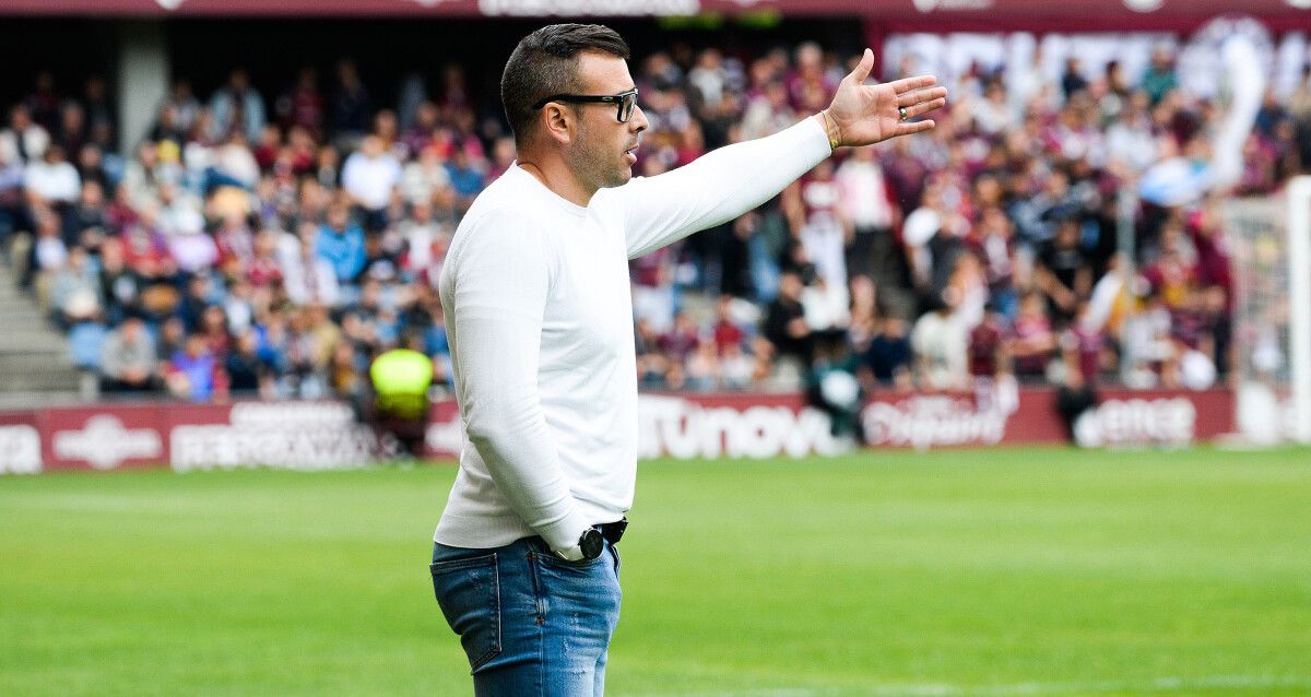 Yago Iglesias, na eliminatoria do play-off de ascenso entre Pontevedra CF e Deportivo Aragón en Pasarón