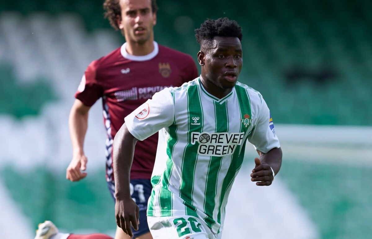 Mawuli, durante el partido entre Betis Deportivo y Pontevedra en el Villamarín