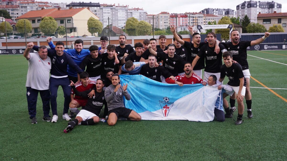 El Villalonga celebra el título de la Copa Deputación de fútbol