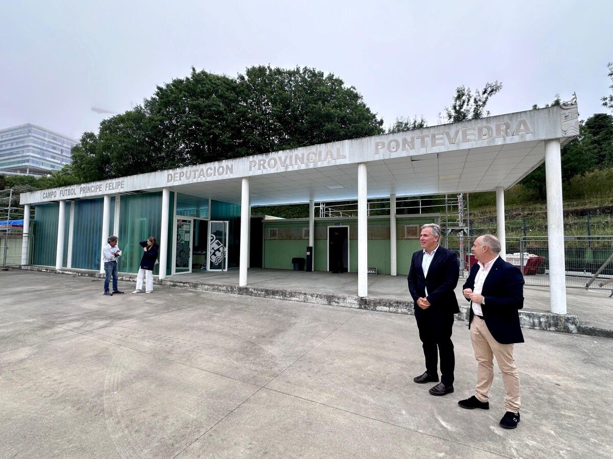 Visita de Rafa Domínguez al campo de fútbol del Príncipe Felipe