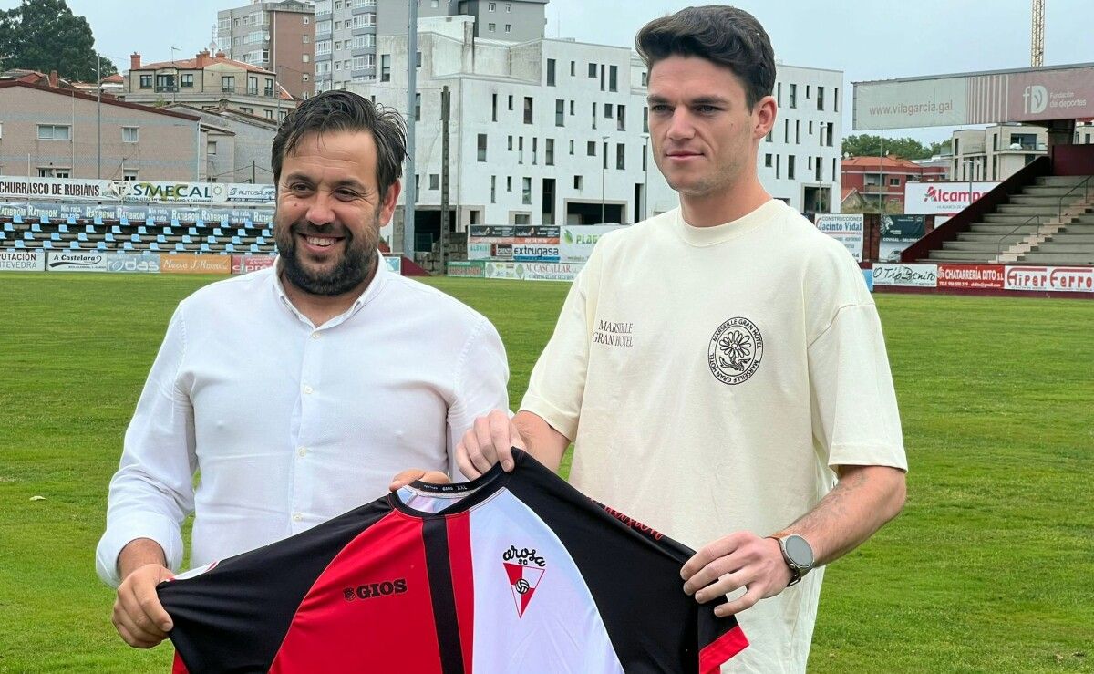 Presentación de Álex Vila como nuevo portero del Arosa SC