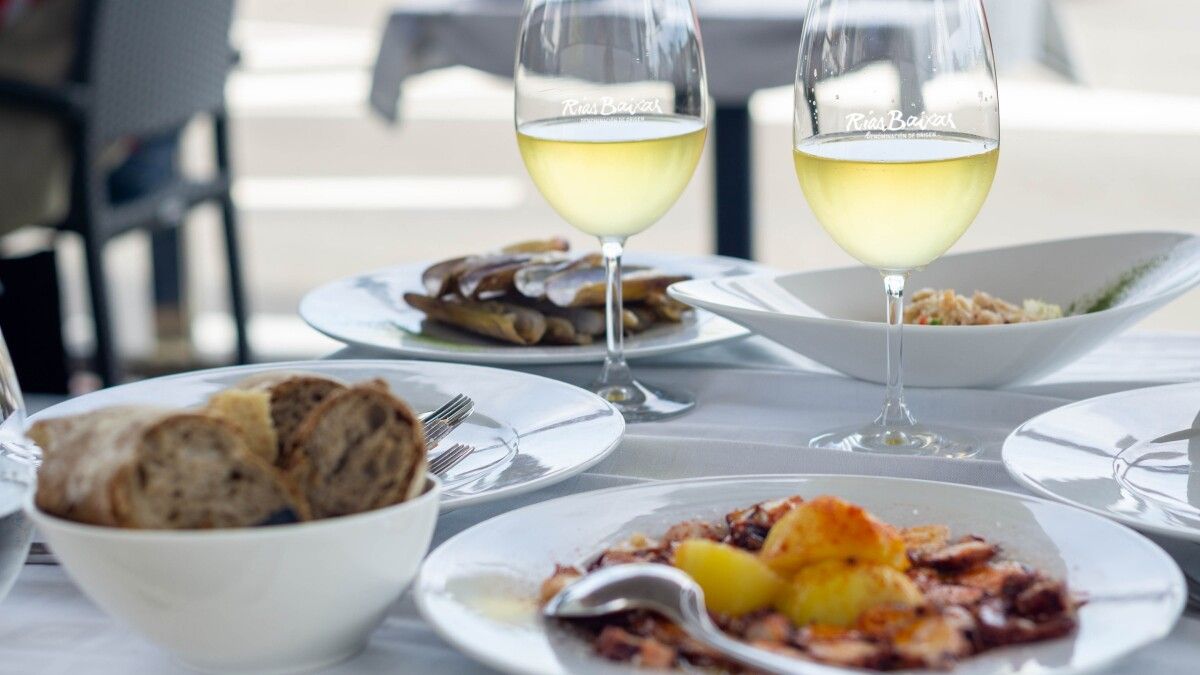 Los vinos de Rías Baixas armonizan con todo tipo de platos y gastronomías