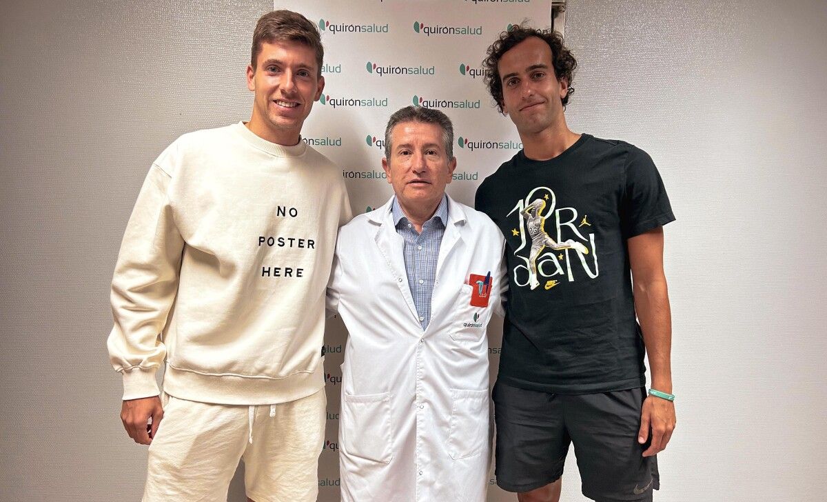 Javi Fontán y Charly, en la primera jornada de reconocimiento médico a la plantilla del Pontevedra CF