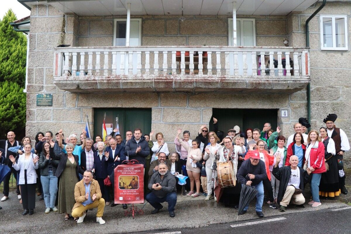 Homenaje al escultor José Cerviño "Pepe da Pena"