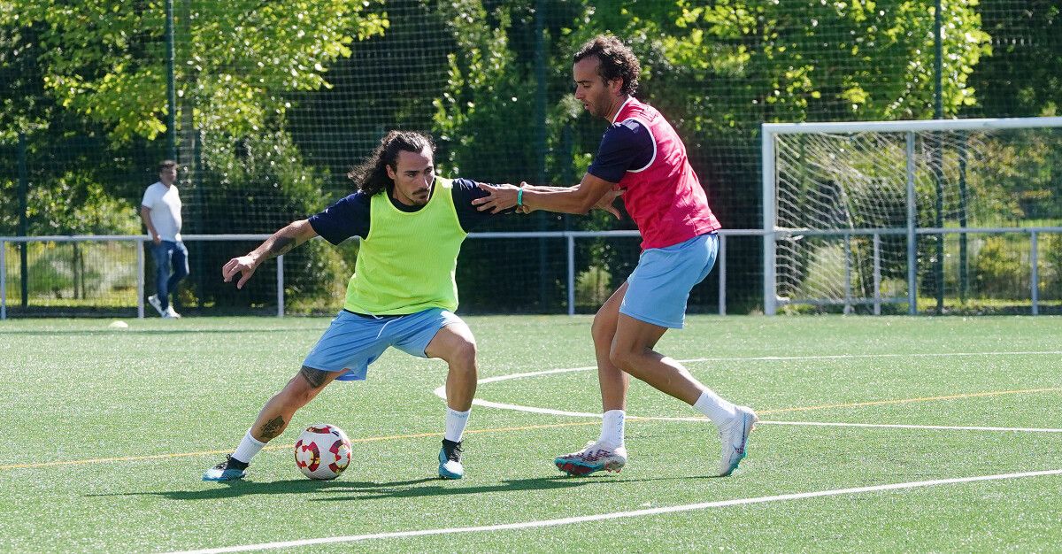 Jesús Cambil, entrenando con el Pontevedra en A Xunqueira