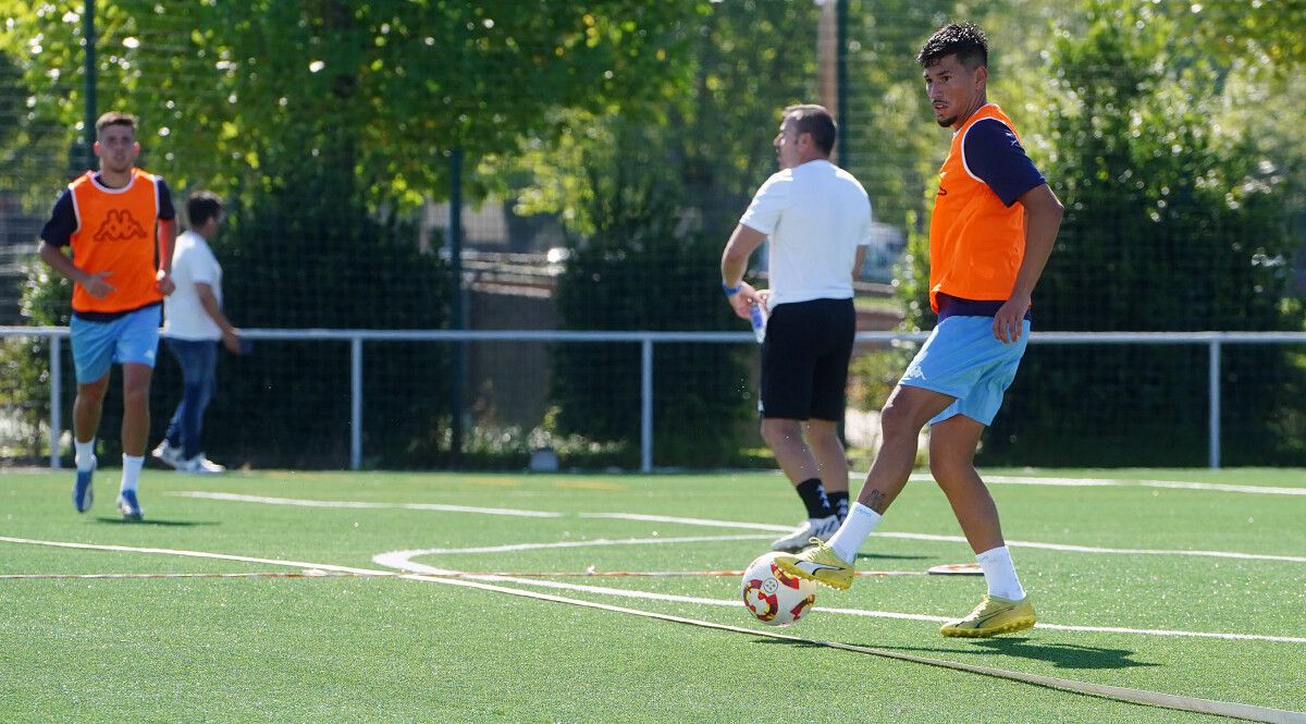 Benjamín Garay, adestrando co Pontevedra na Xunqueira