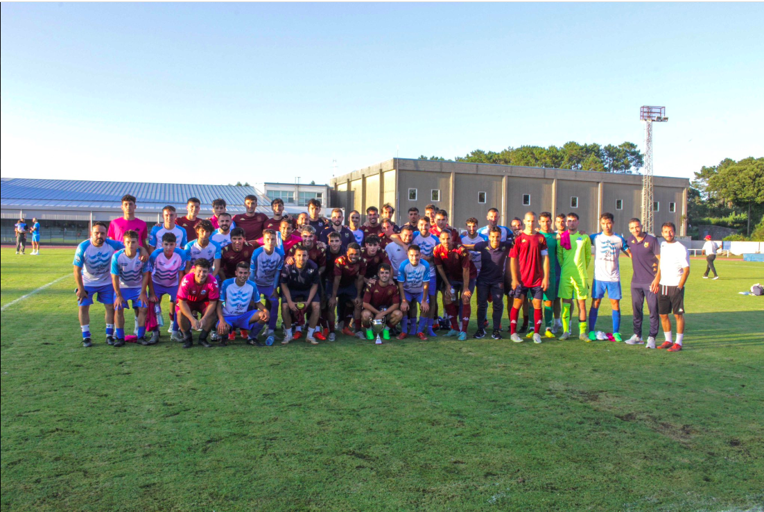 Partido entre Pontevedra CF contra el Cidade de Ribeira