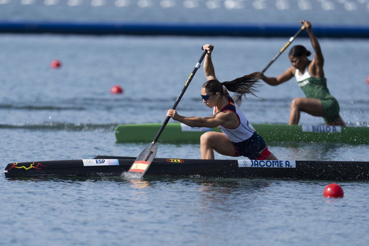 Antía Jácome, en las series clasificatorias del C-1 200 de los Juegos Olímpicos de París 2024