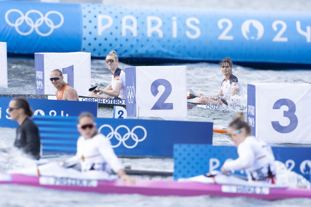 Carolina García y Sara Ouzande, en las semifinales olímpicas del K-2 500 en París