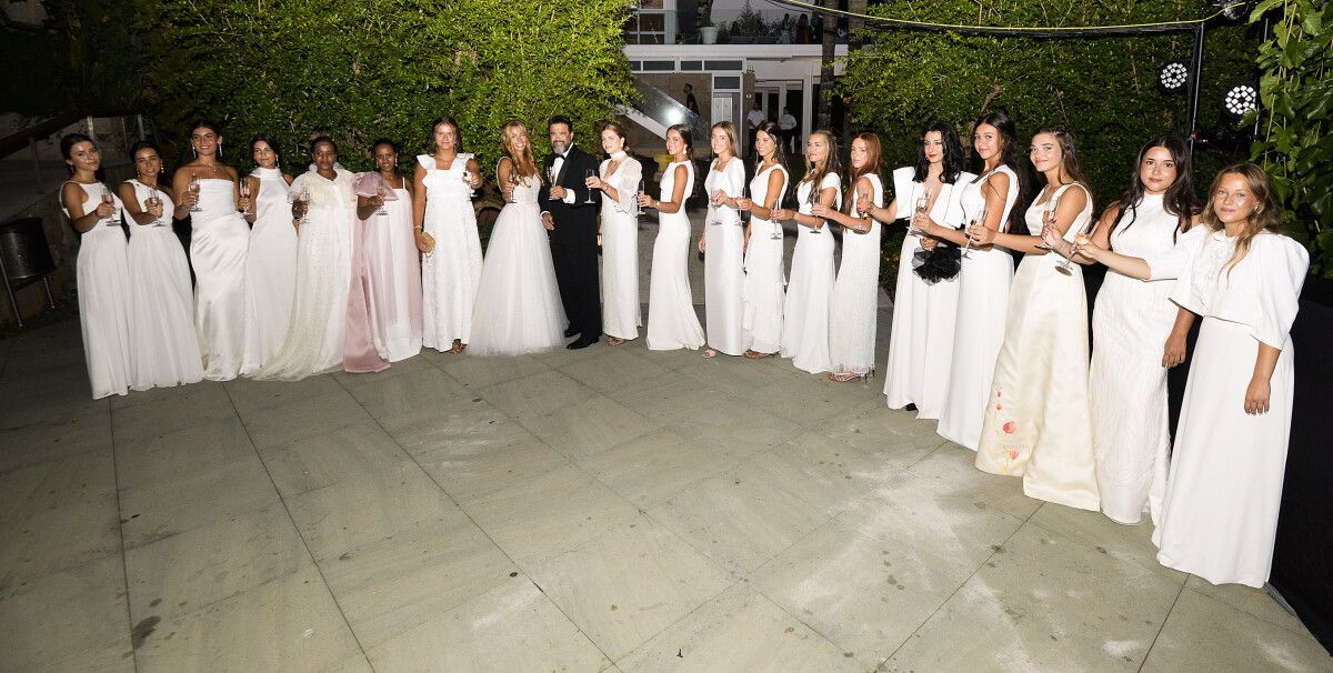 Cena Baile de Gala del Liceo Casino. Debutantes. Desfile y presentación