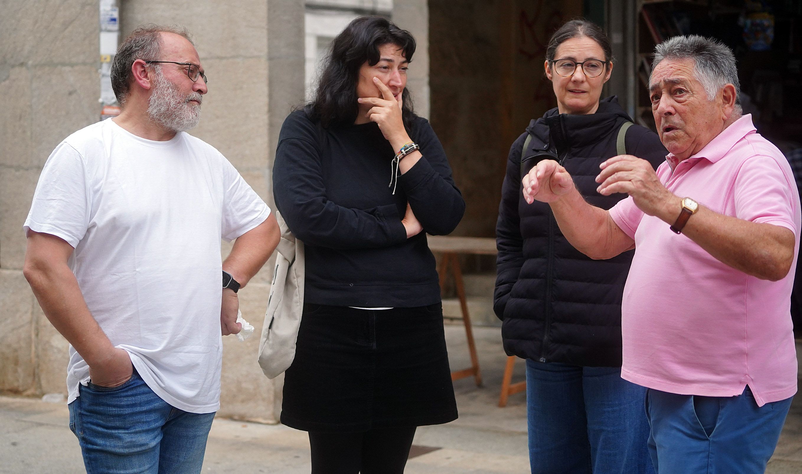 Queixas veciñais polo mal estado dun edificio da rúa Serra