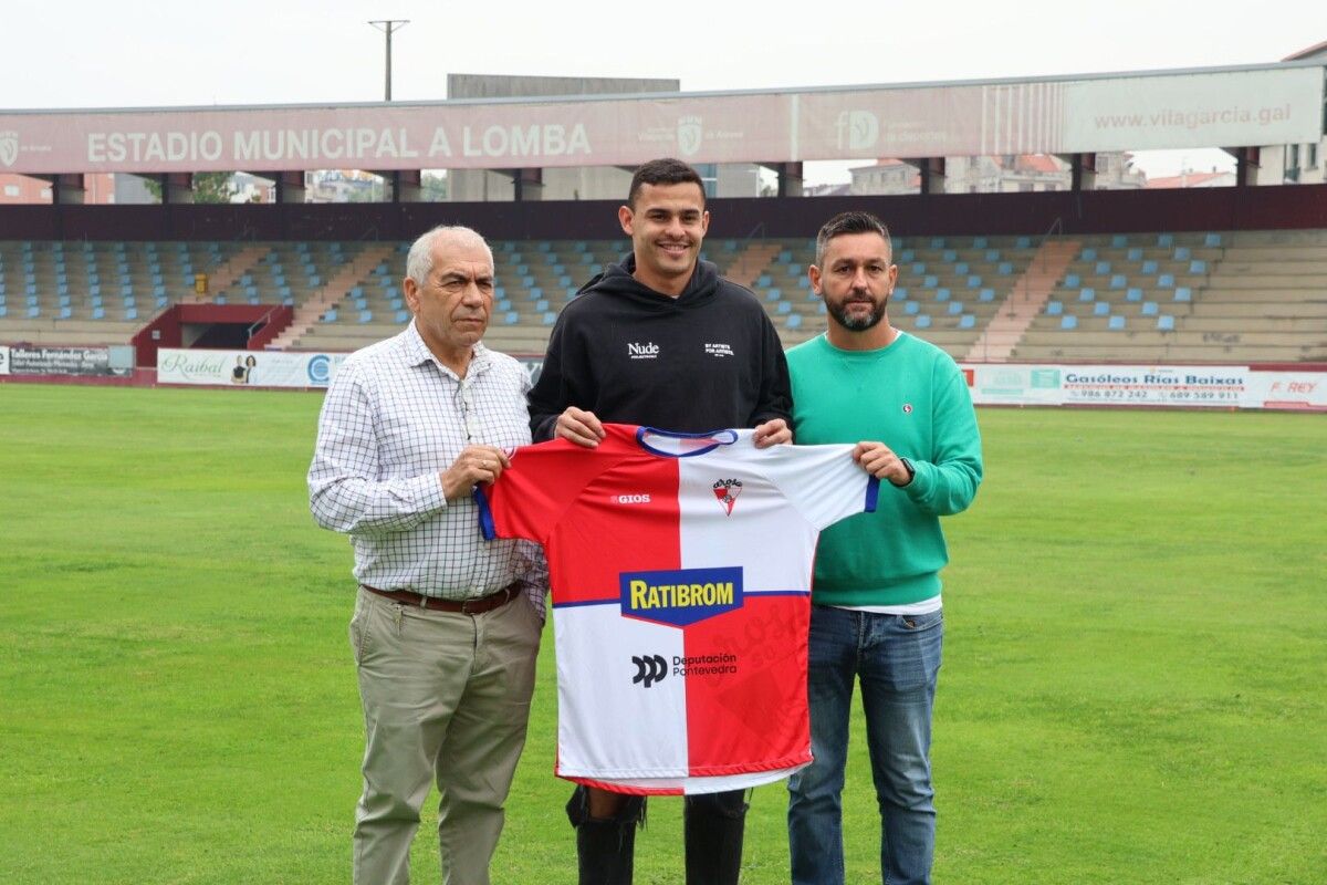 Presentación de Duque en el Estadio Municipal A Lomba