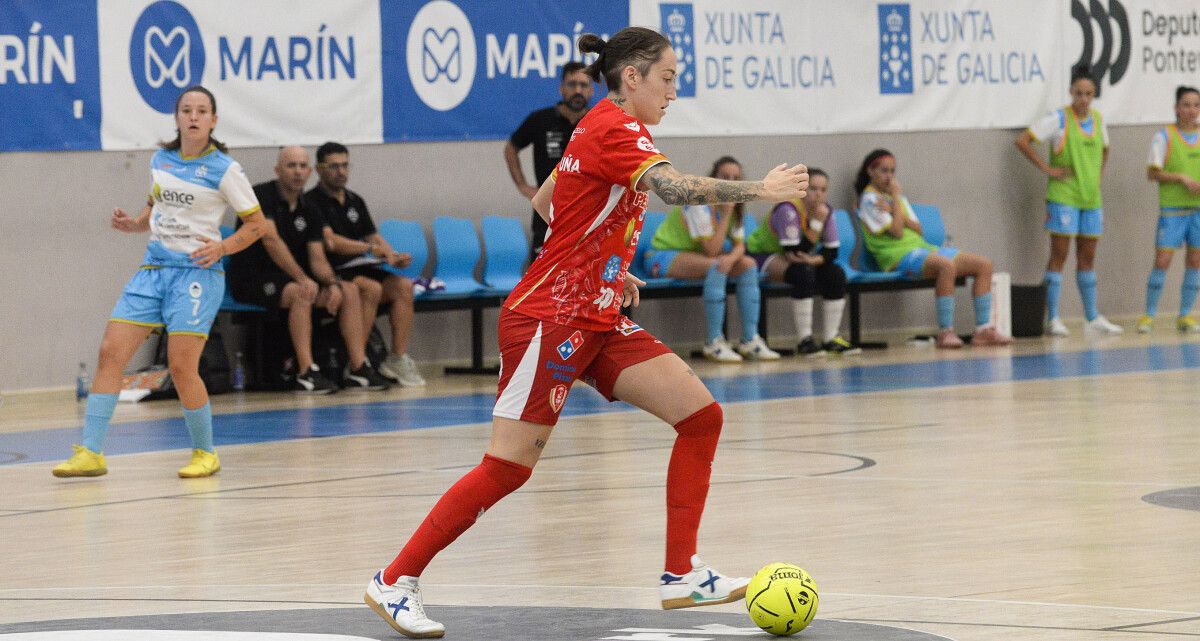 Laura Uña, en el partido entre Marín Futsal y Poio Pescamar en A Raña