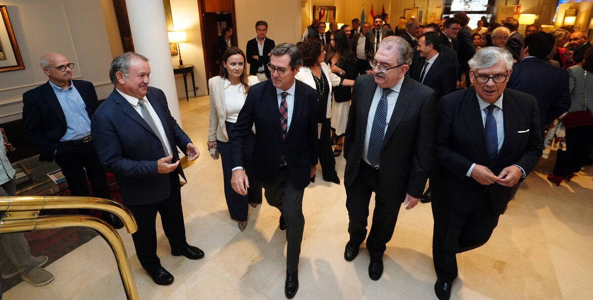 Antonio Garamendi en un encuentro organizado por AEMPE