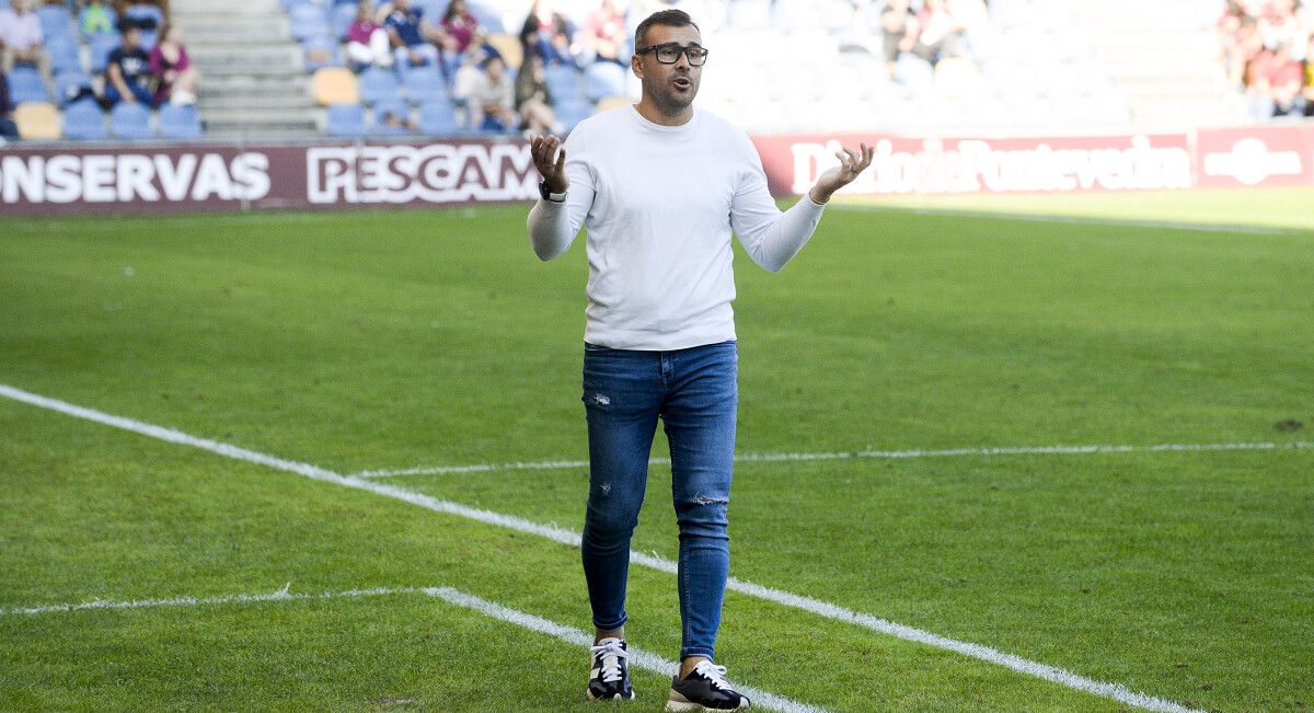 Yago Iglesias, en el partido de liga entre Pontevedra y Deportivo Fabril en Pasarón