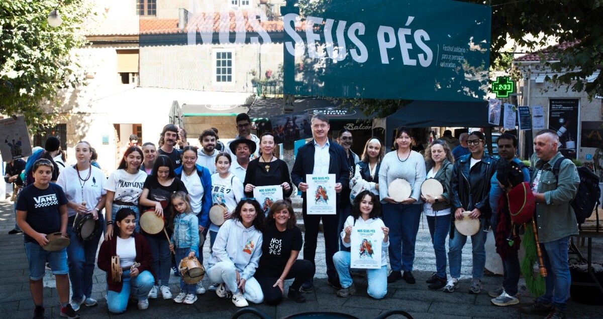 Presentación do cartel do festival "Nos Seus Pés"