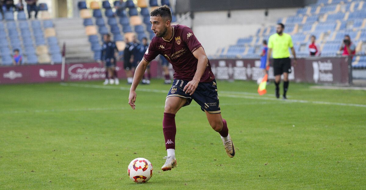 Chiqui, en el partido de liga entre Pontevedra y Deportivo Fabril en Pasarón